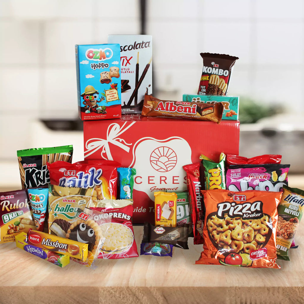 50-Pack International Snack Box - Assorted Treats