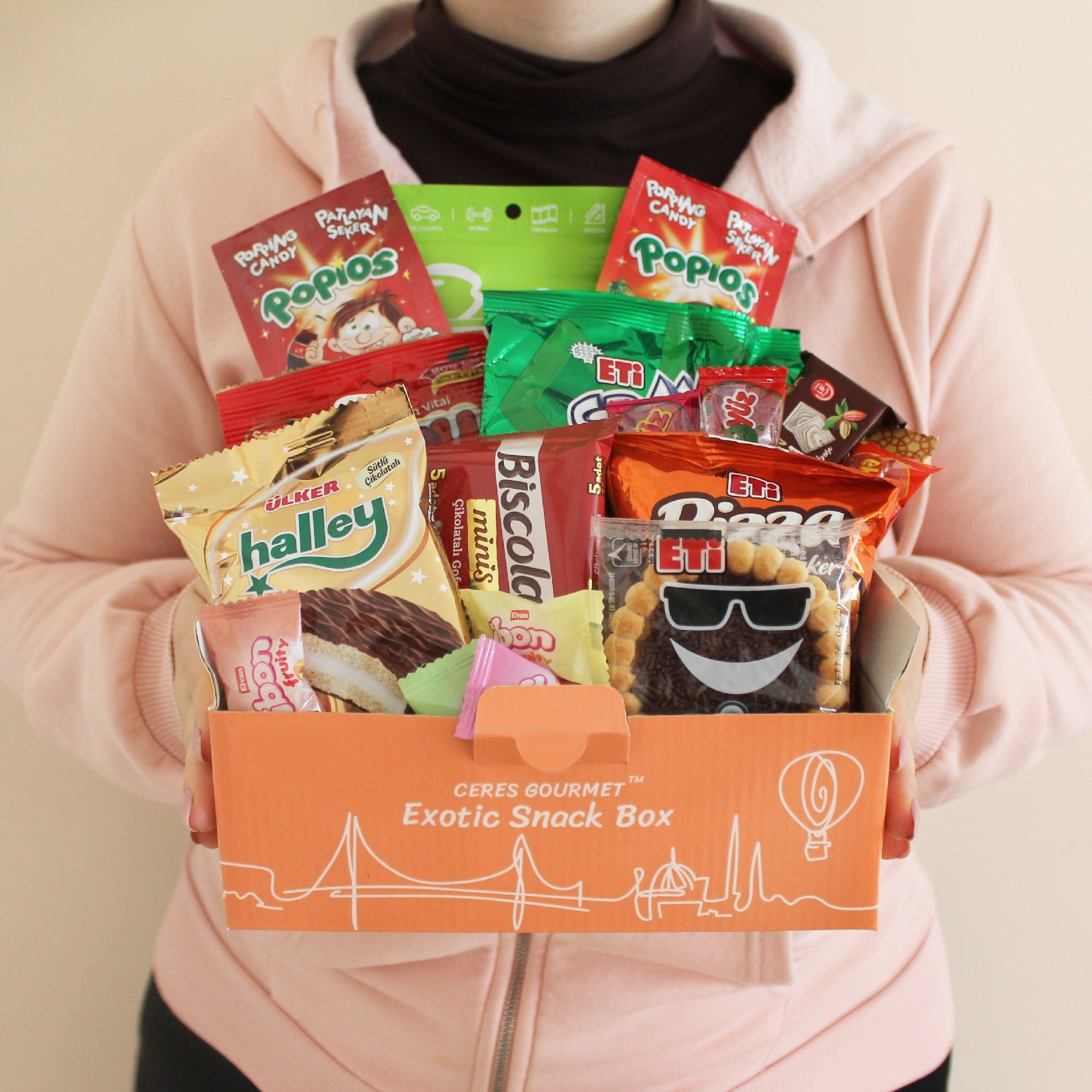 Back to School International Snack Box 20 Pcs Exotic Snacks