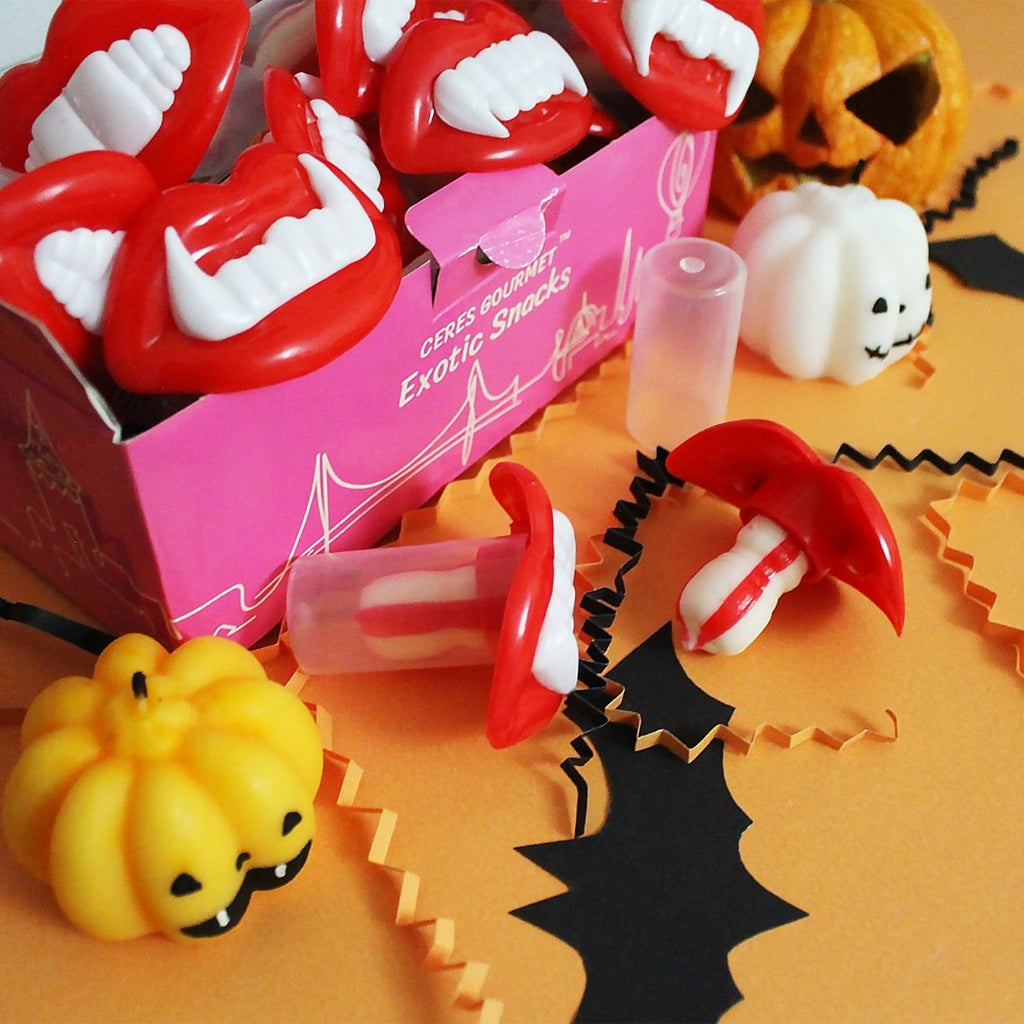 Halloween Vampire Teeth Fangs & Creepy Lips Delight 20 Pcs